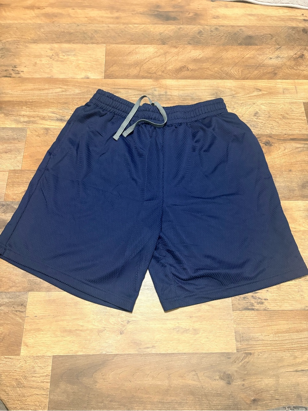 Men’s Athletic Works Mesh Shorts – Size M (32–34) Navy Blue Drawstring